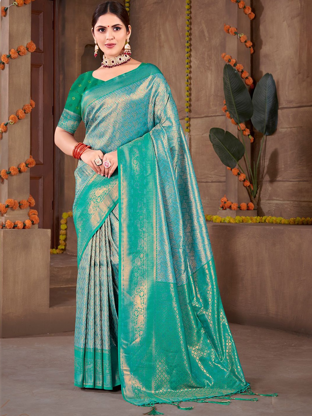 

Ishin Zari Woven Saree with Blouse, Sea green
