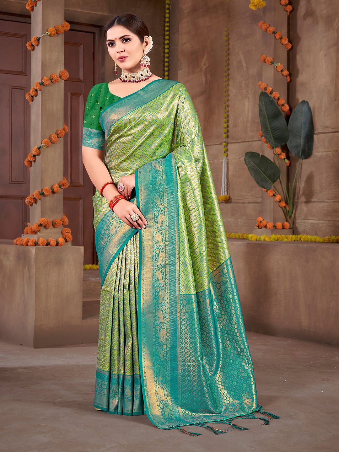 

Ishin Zari Woven Tassel Saree with Blouse, Green