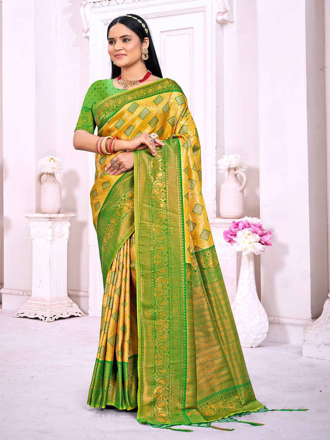 

Ishin Zari Woven Tassel Saree With Blouse, Yellow