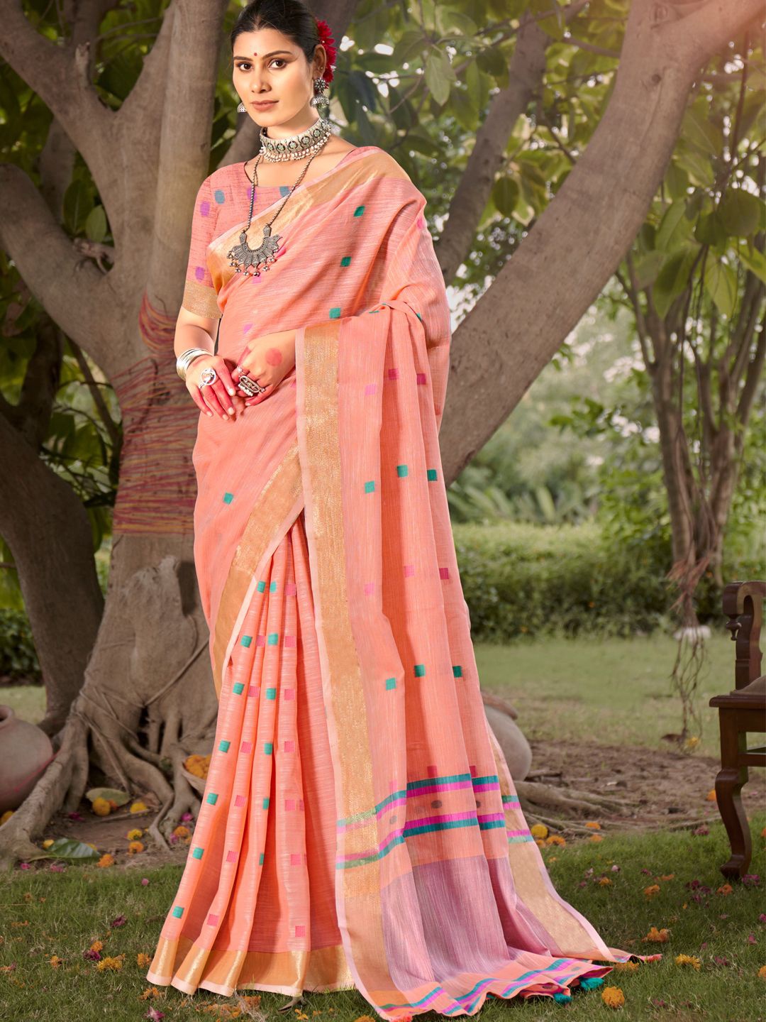 

Ishin Zari Woven Saree with Tassel, Peach