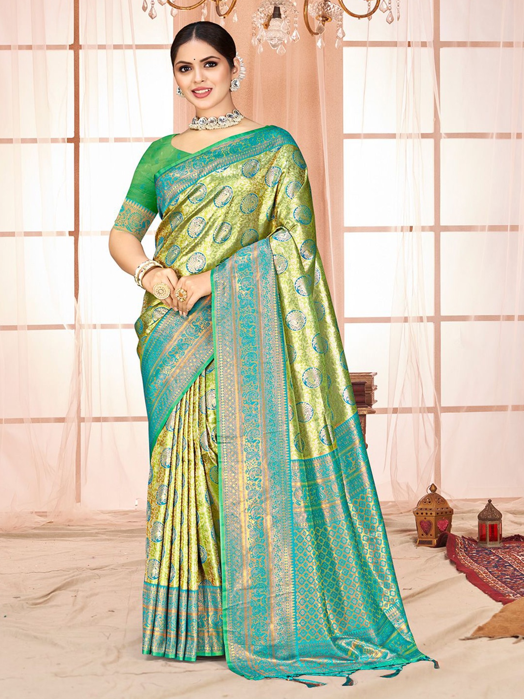 

Ishin Woven Design Zari Silk Blend Saree, Green