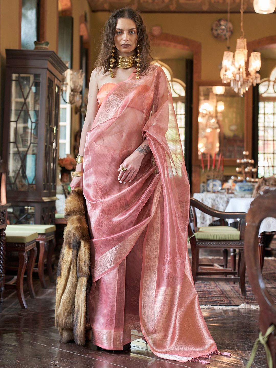 

Mitera Zari Woven Floral Organza Saree, Pink