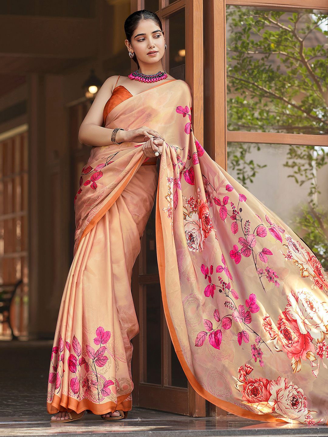 

Mitera Floral Tassel Saree with Blouse, Peach