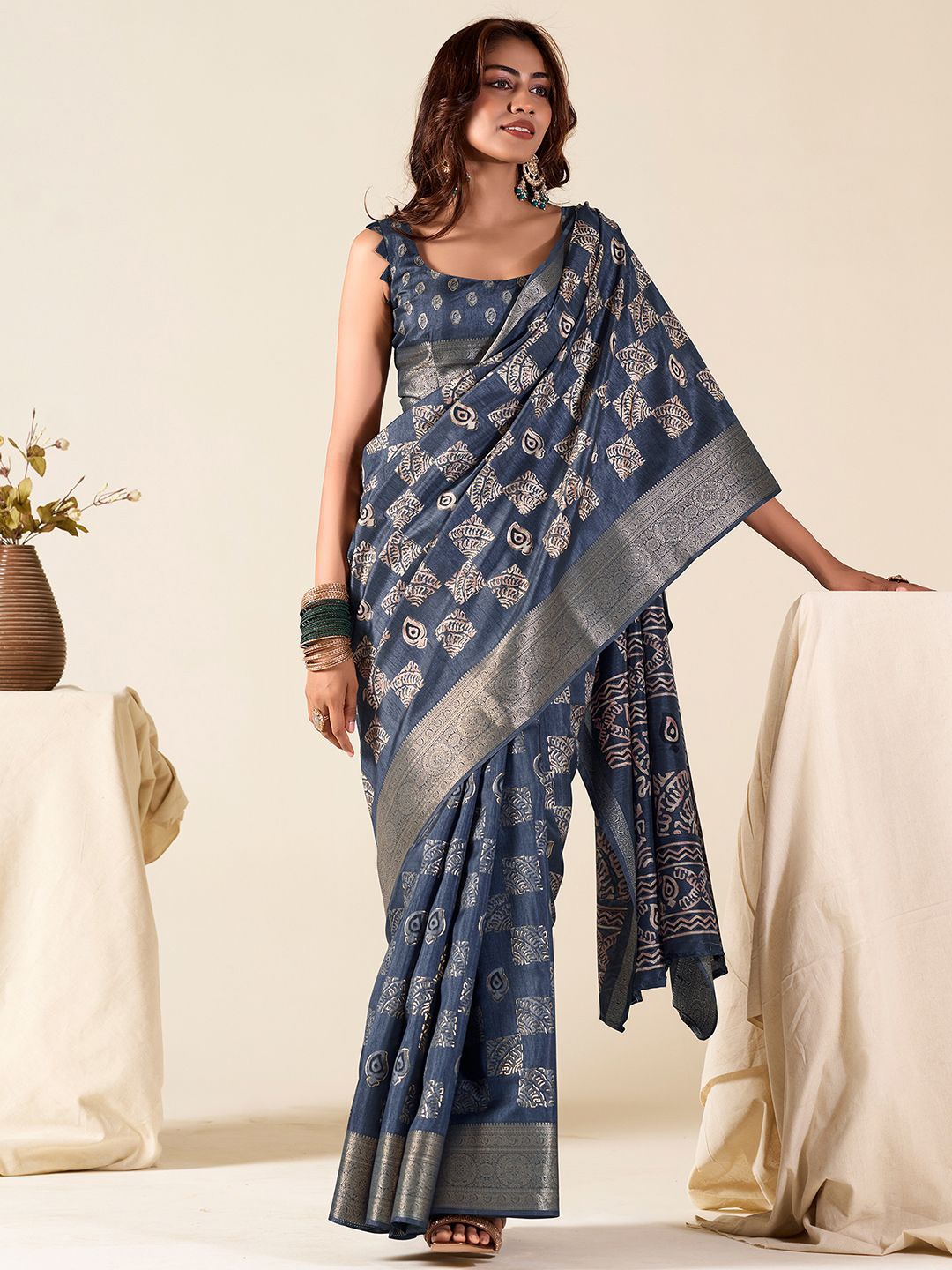 

Mitera Ethnic Motifs Zari Woven Pure Silk Banarasi Saree, Blue