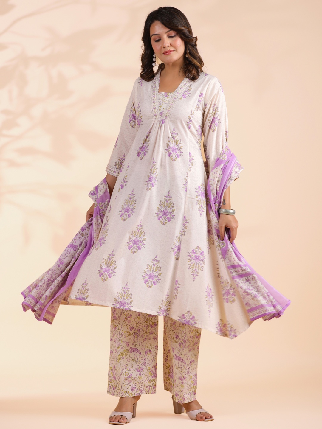 

Vbuyz Floral Printed Angrakha A-Line Kurta with Palazzos & Dupatta, Purple