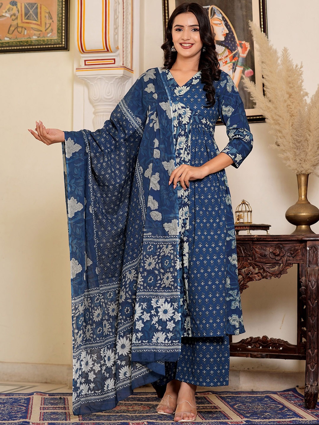 

Vbuyz Floral Printed Empire Anarkali Kurta with Trousers & Dupatta, Blue