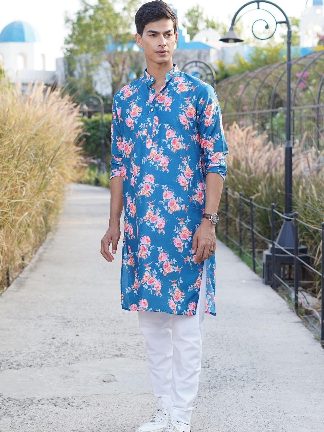 

SHIWAM ETHNIX Floral Printed Mandarin Collar Straight Kurta With Pyjamas, Blue