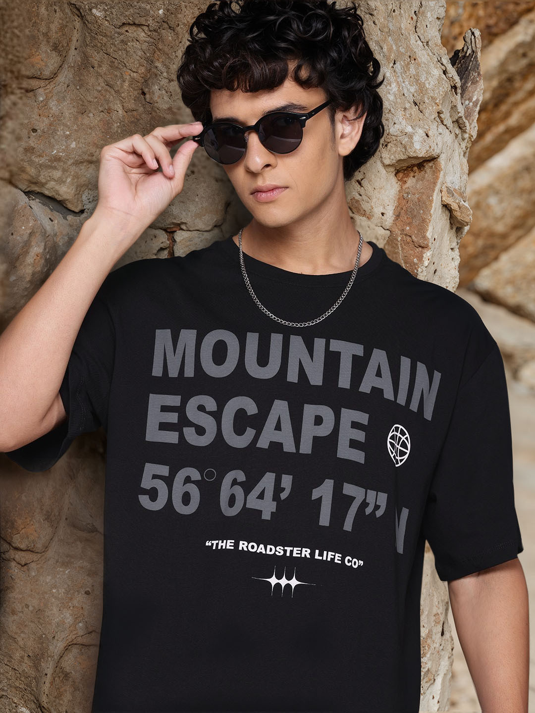 

The Roadster Lifestyle Co. Men Printed Relaxed Fit Pure Cotton T-shirt, Black