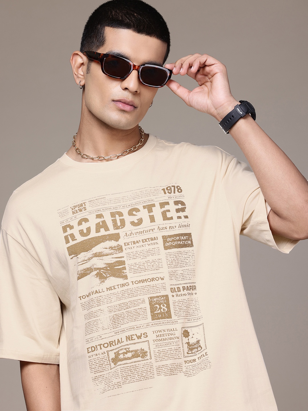 

Roadster Men Printed Drop-Shoulder Sleeves Pure Cotton T-shirt, Beige