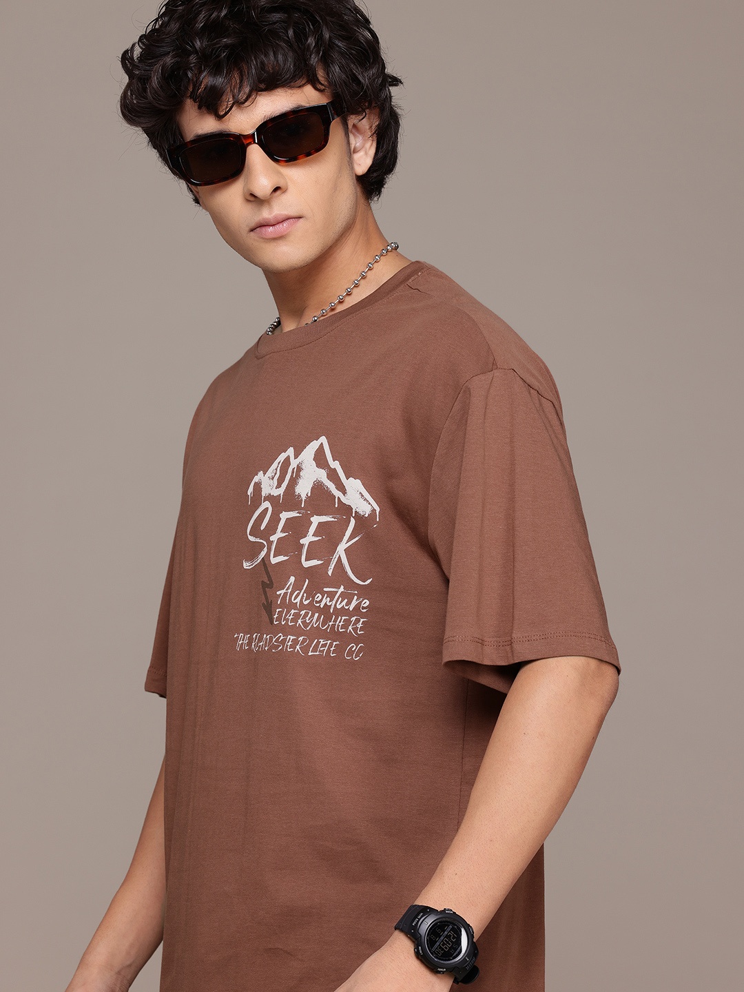 

The Roadster Lifestyle Co. Men Printed Pure Cotton Relaxed Fit T-shirt, Brown