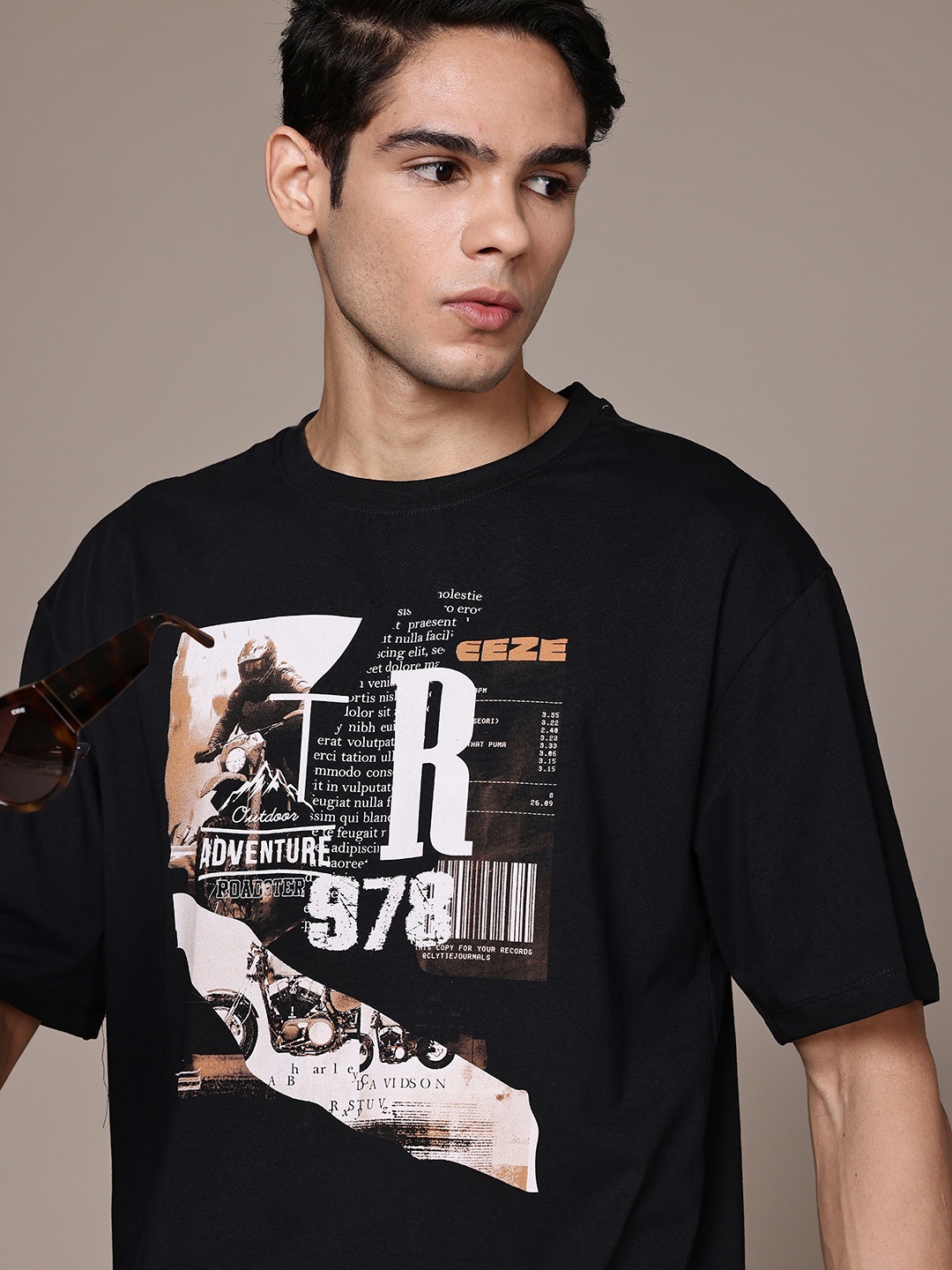 

The Roadster Lifestyle Co. Graphic Print Drop-Shoulder Sleeves Pure Cotton T-shirt, Black