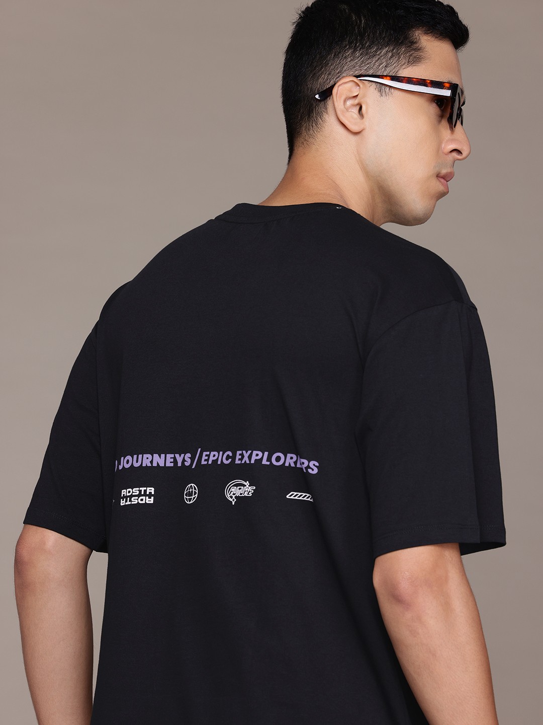 

The Roadster Lifestyle Co. Men Printed Relaxed Fit Pure Cotton T-shirt, Black