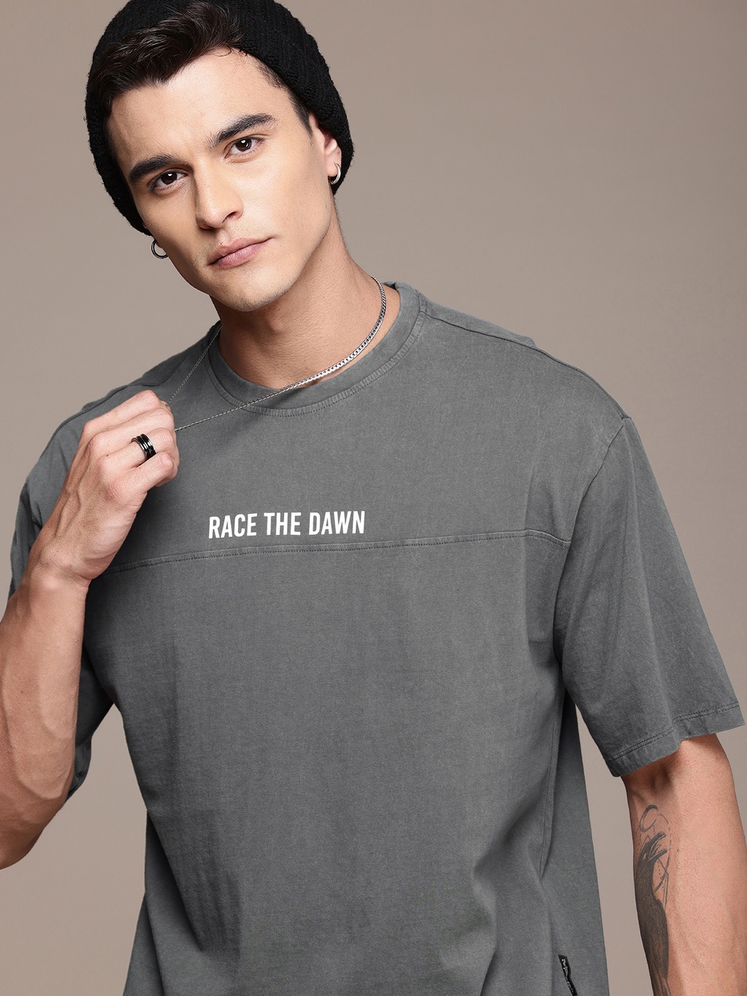 

The Roadster Life Co. Typography Printed Drop-Shoulder Sleeves Oversized T-shirt, Grey