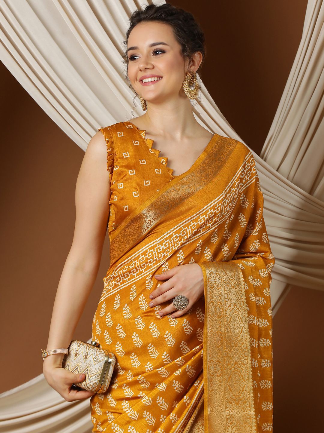 

KALINI Floral Zari Sungudi Saree, Mustard