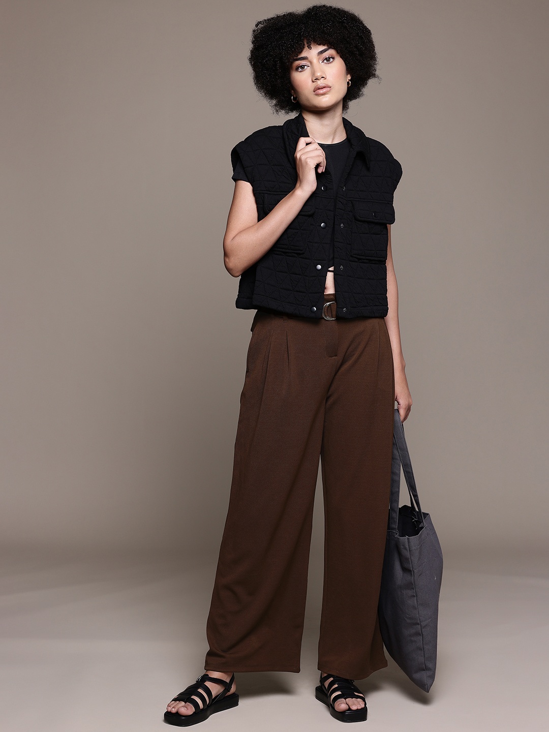 

Roadster The Lifestyle Co. Women Pleated Parallel Trousers With Belt, Brown