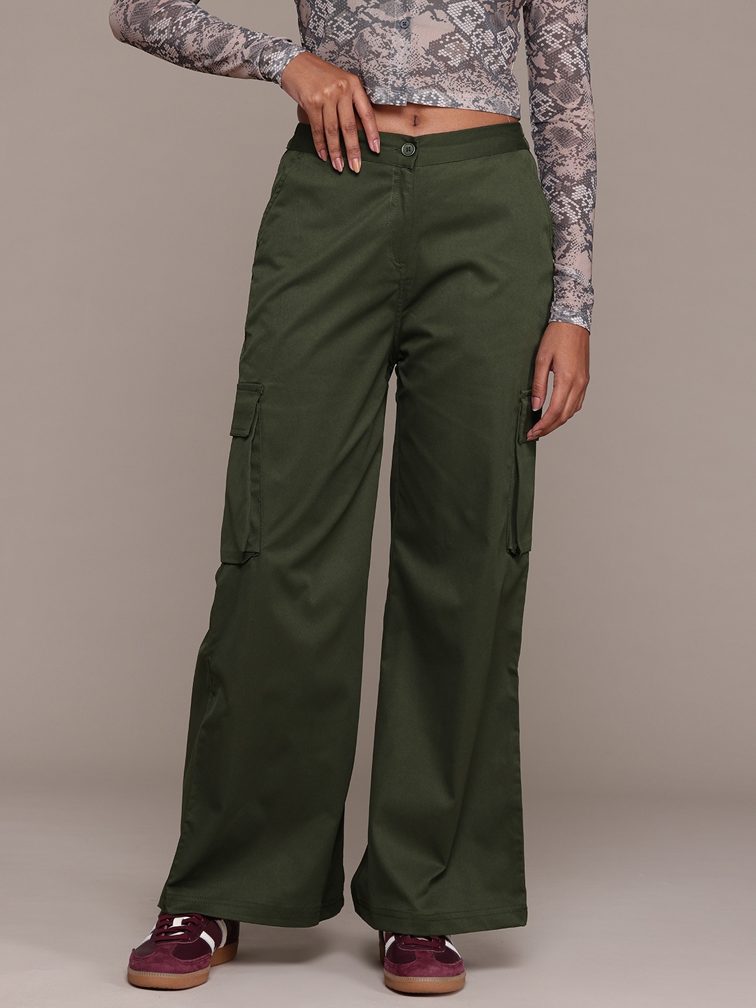 

The Roadster Lifestyle Co. Women Cargo-Style Pure Cotton Trousers, Olive