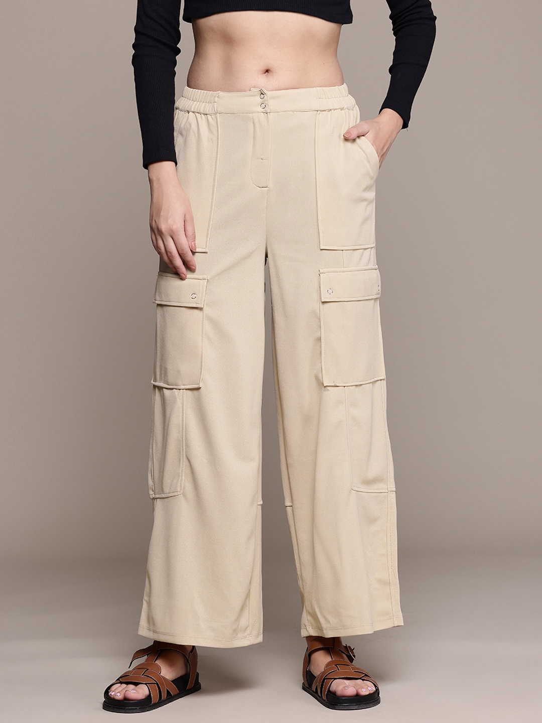

Roadster Women Cargos Style Trousers, Beige