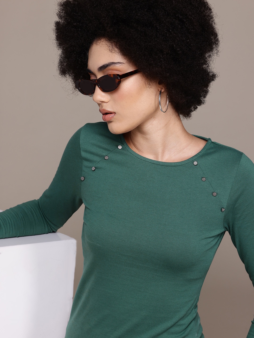 

The Roadster Lifestyle Co. Long Sleeves Fitted Top with Button Detail, Green