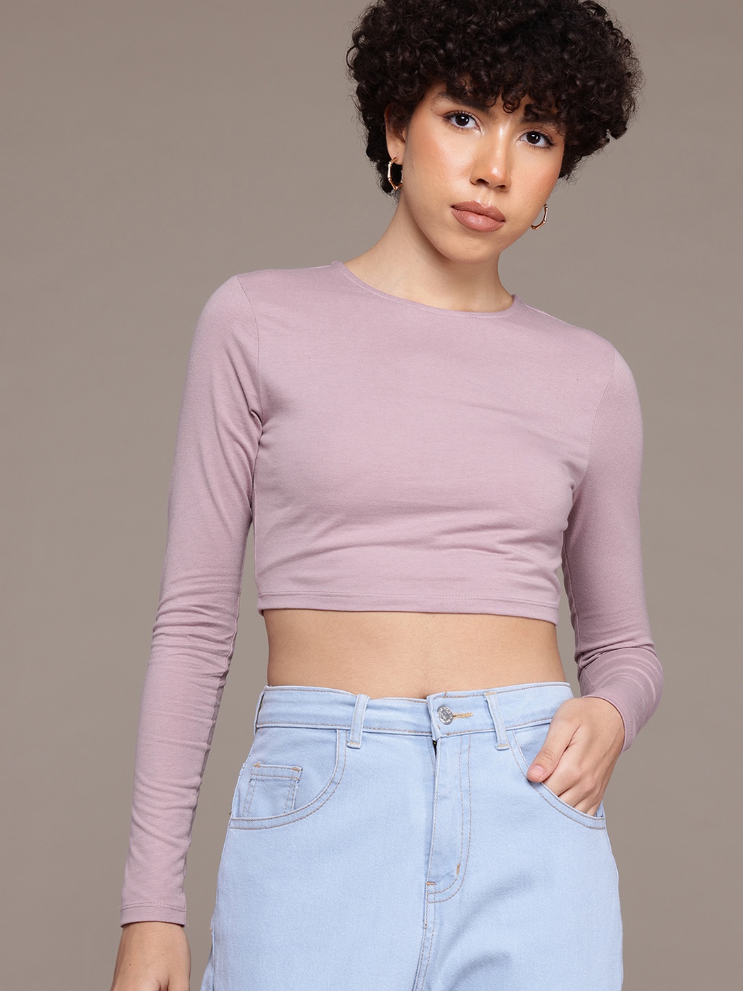 

The Roadster Lifestyle Co. Full Sleeves Fitted Crop Top, Lavender