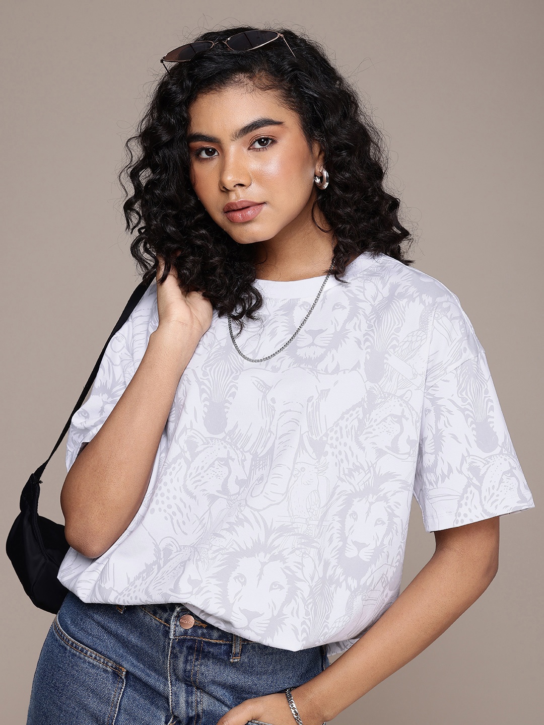 

The Roadster Life Co. Graphic Printed Drop-Shoulder Casual T-shirt, White