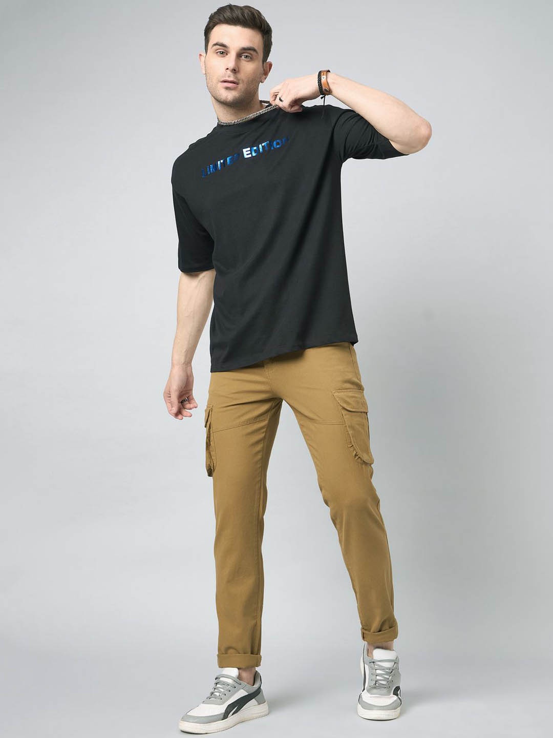 

STUDIO NEXX Men Relaxed Straight Leg Cargos Trousers, Khaki