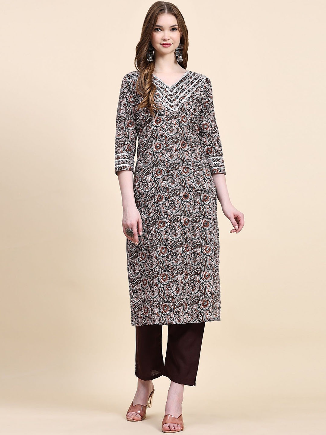 

QVAZOR Paisley Printed Regular Gotta Patti Kurta with Trousers, Brown