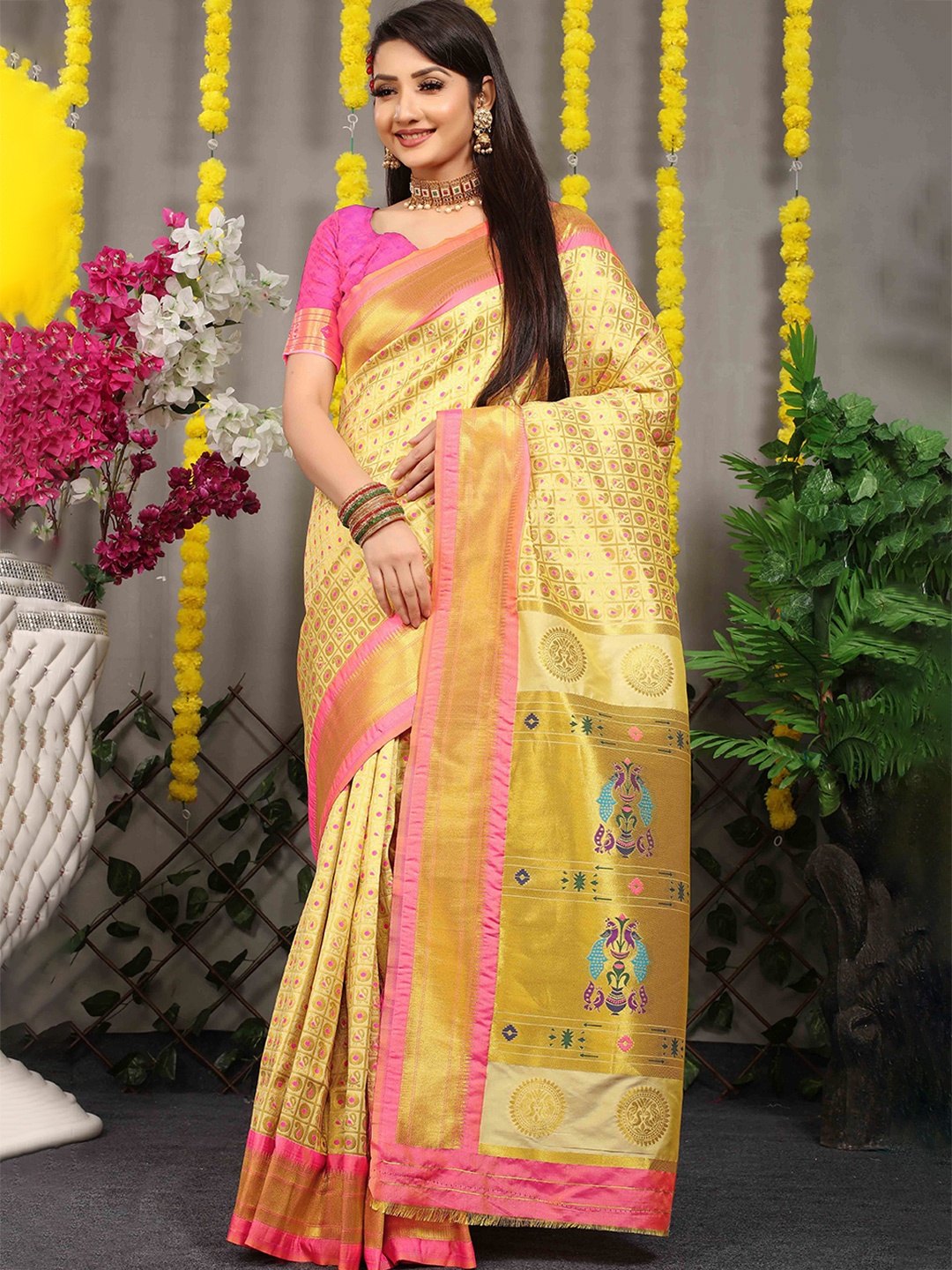 

Mitera Ethnic Motifs Zari Paithani Saree, Beige