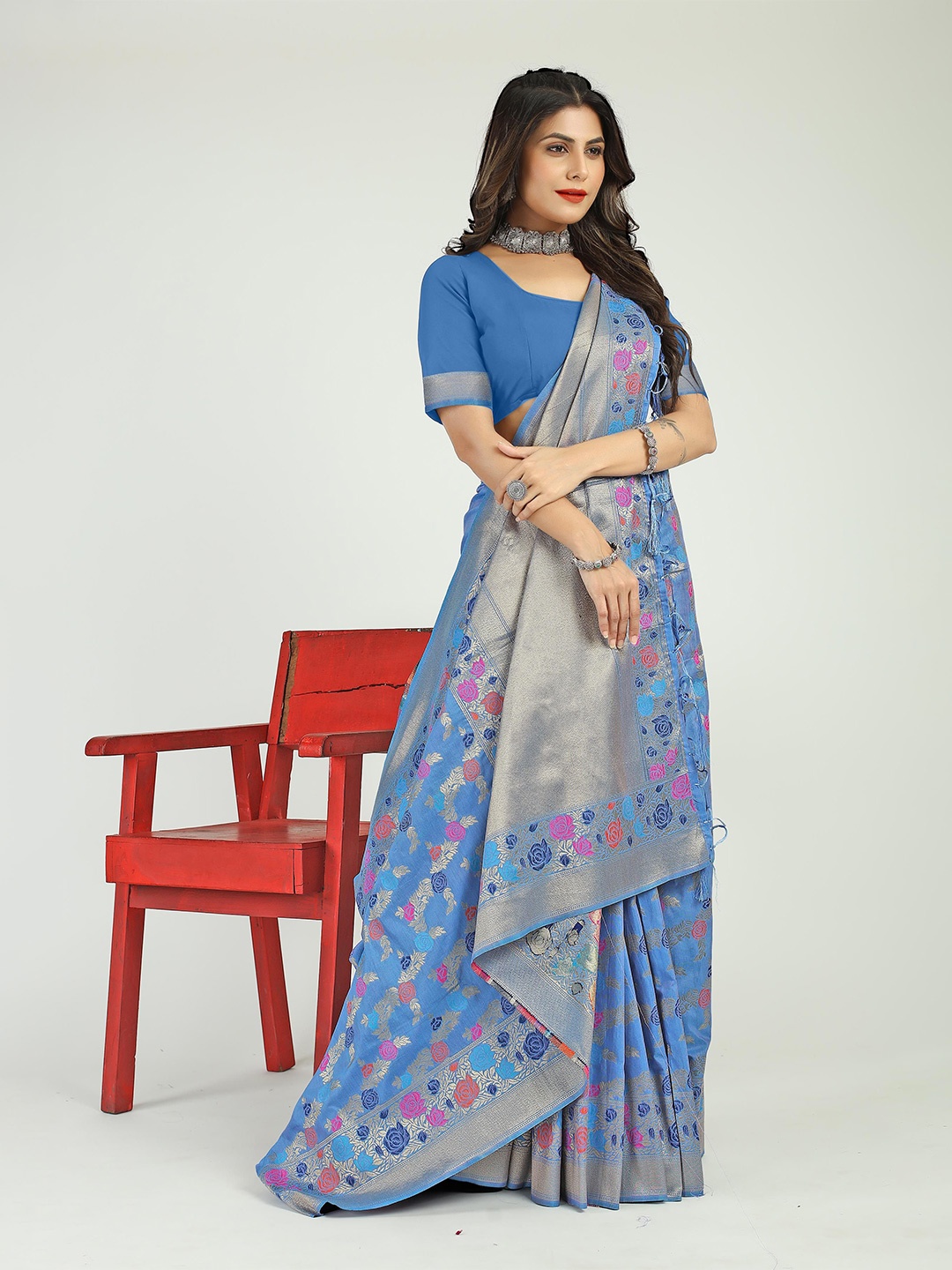 

Mitera Ethnic Motifs Zari Banarasi Saree, Blue