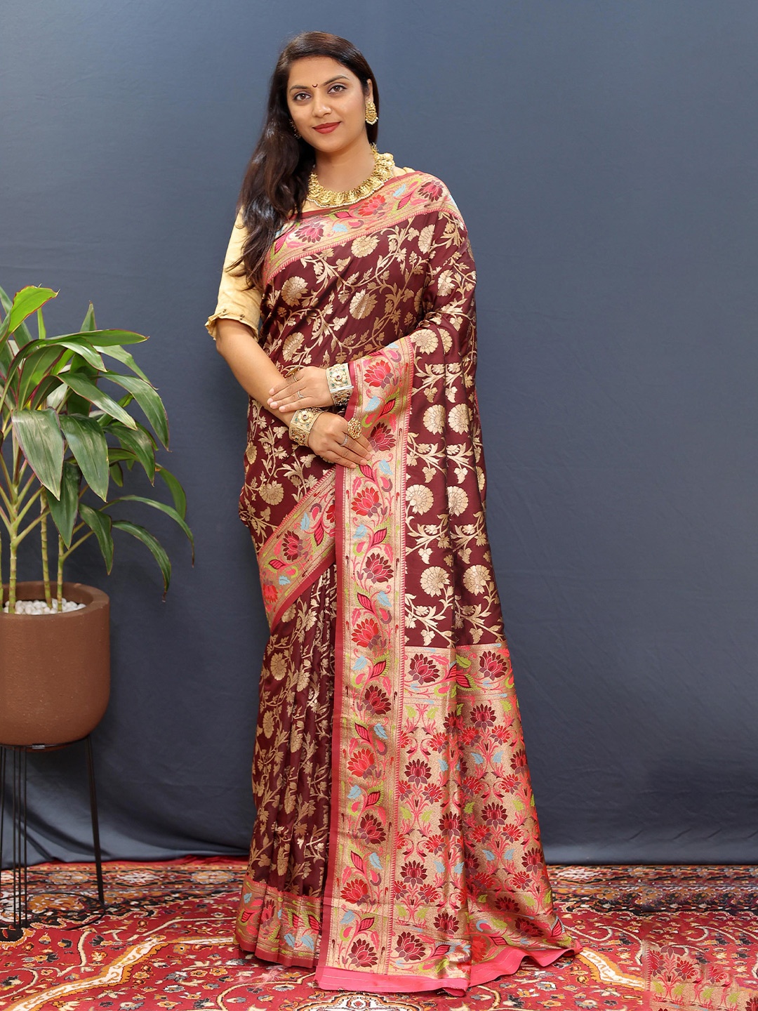 

Mitera Ethnic Motifs Zari Banarasi Saree, Maroon