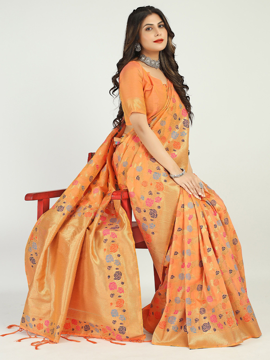 

Mitera Ethnic Motifs Zari Banarasi Saree, Peach