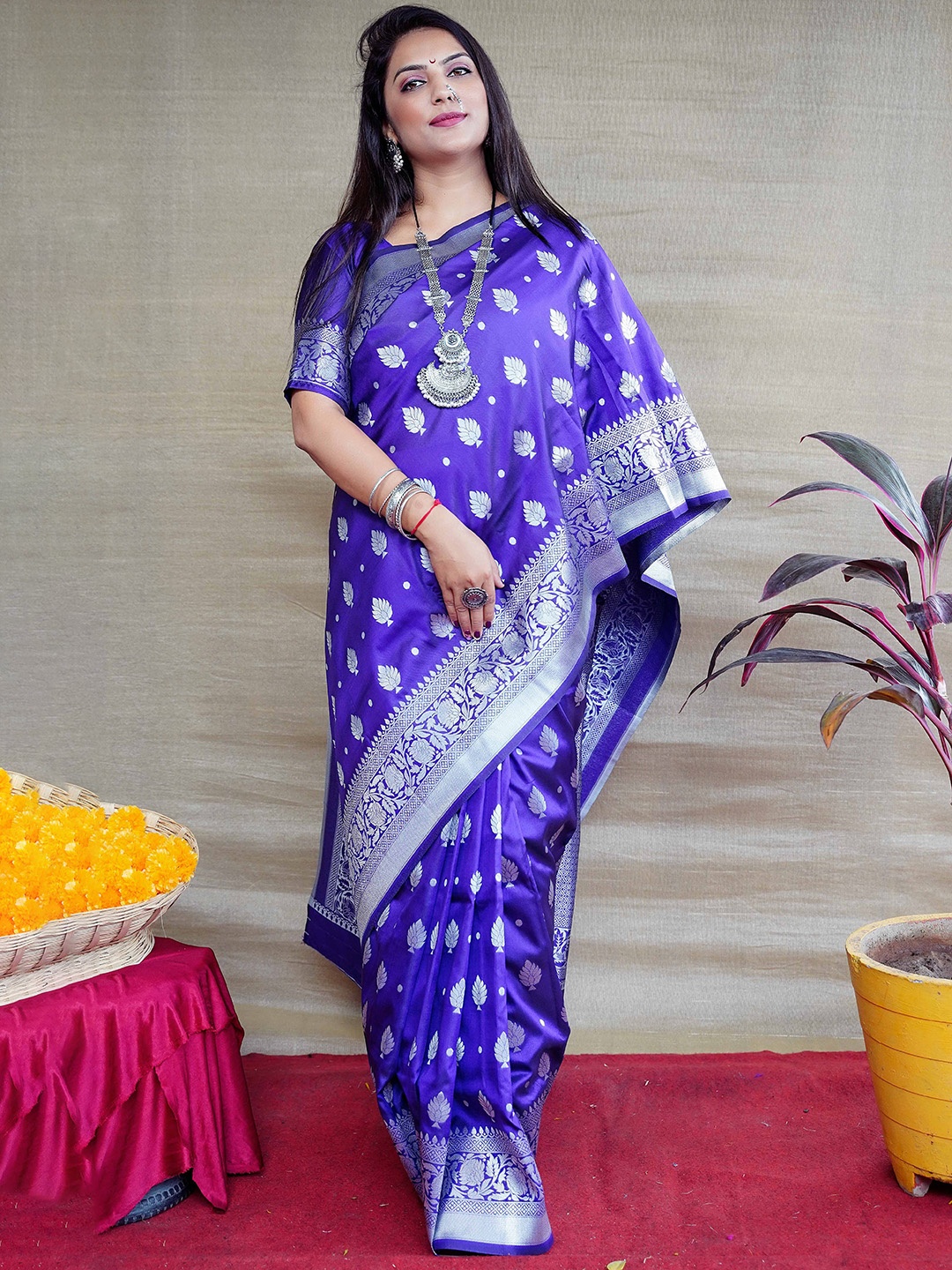 

Mitera Ethnic Motifs Zari Kanjeevaram Saree, Violet