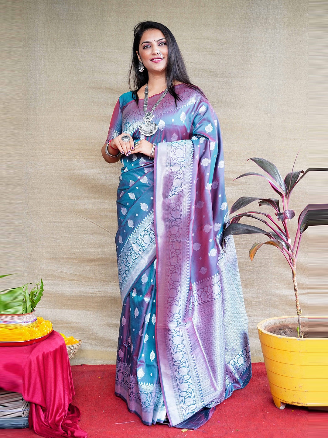 

Mitera Woven Design Zari Kanjeevaram Saree, Grey