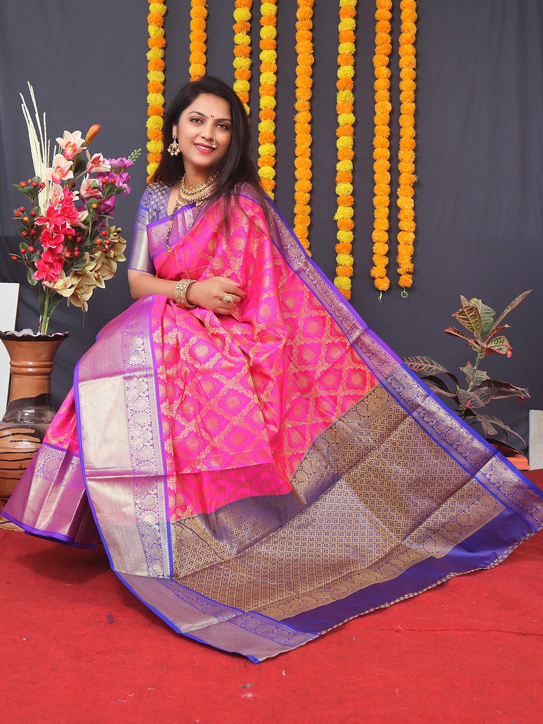

Mitera Ethnic Motifs Zari Kanjeevaram Saree, Pink
