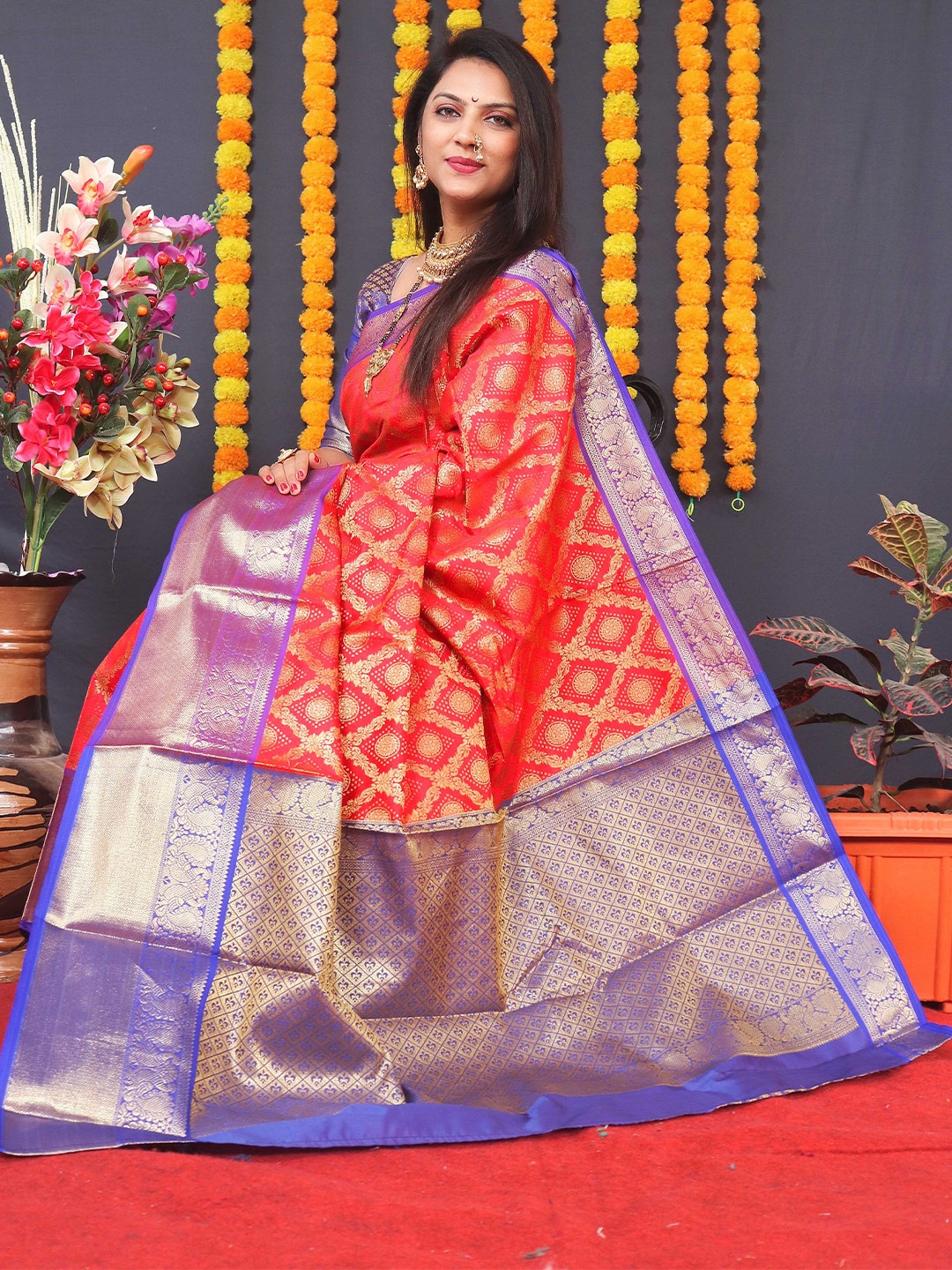 

Mitera Ethnic Motifs Zari Kanjeevaram Saree, Red