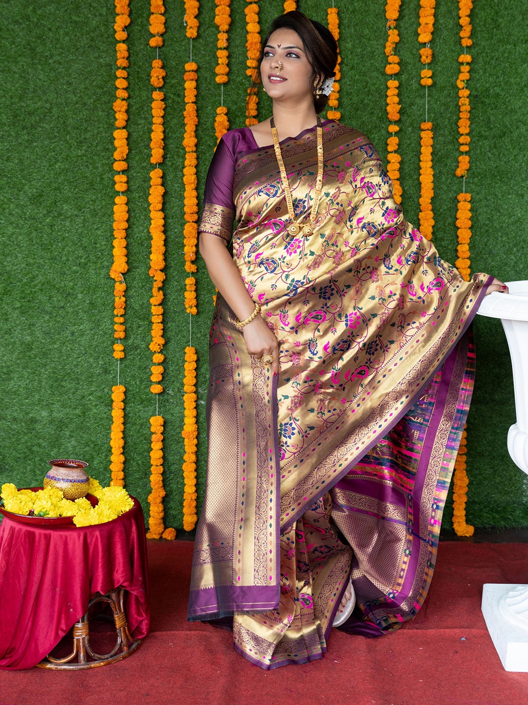 

Mitera Ethnic Motifs Zari Banarasi Saree, Burgundy