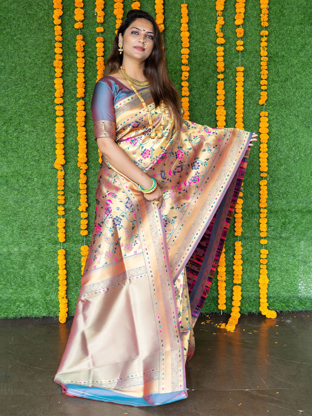 

Mitera Ethnic Motifs Zari Banarasi Saree, Grey