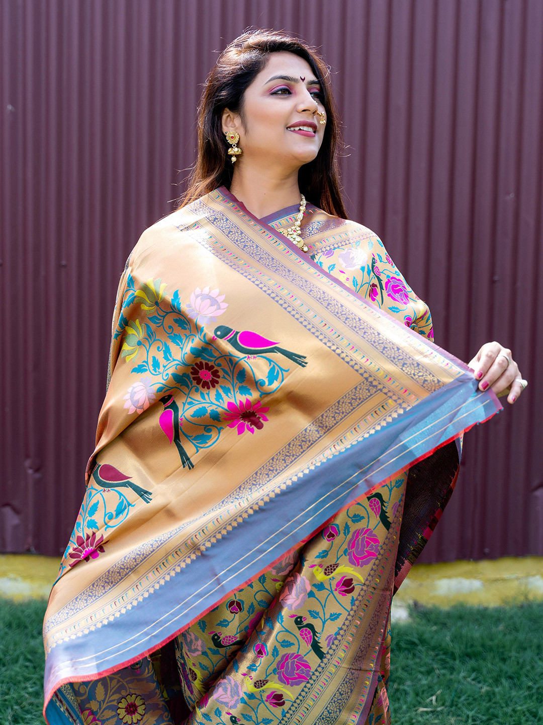 

Mitera Floral Zari Banarasi Saree, Grey
