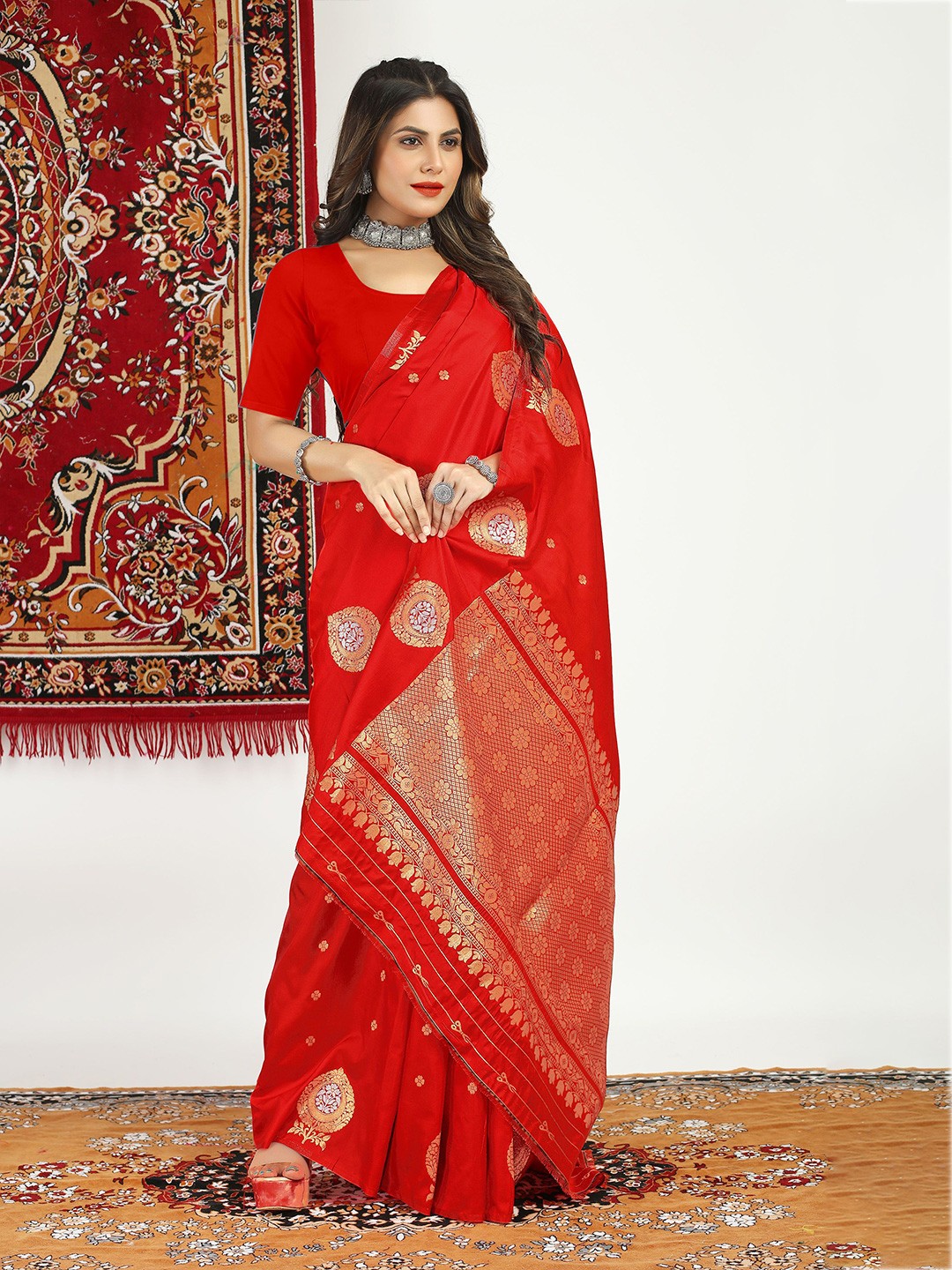 

Mitera Woven Design Zari Kanjeevaram Saree, Red