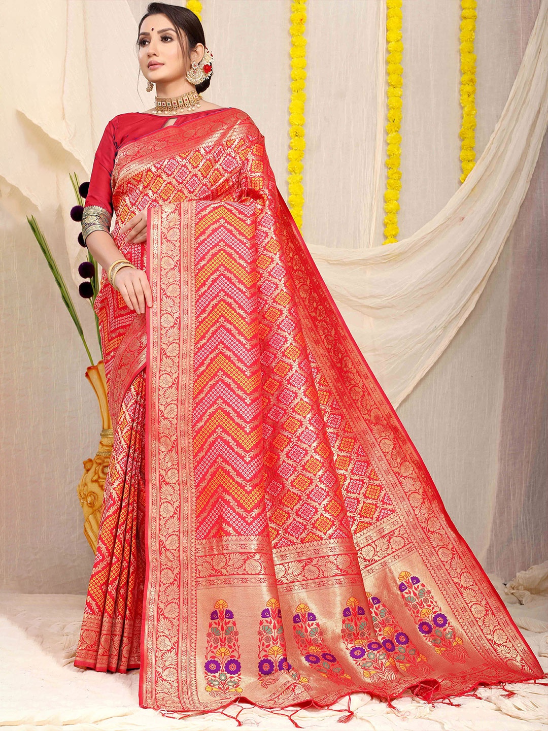 

Mitera Bandhani Zari Saree, Red