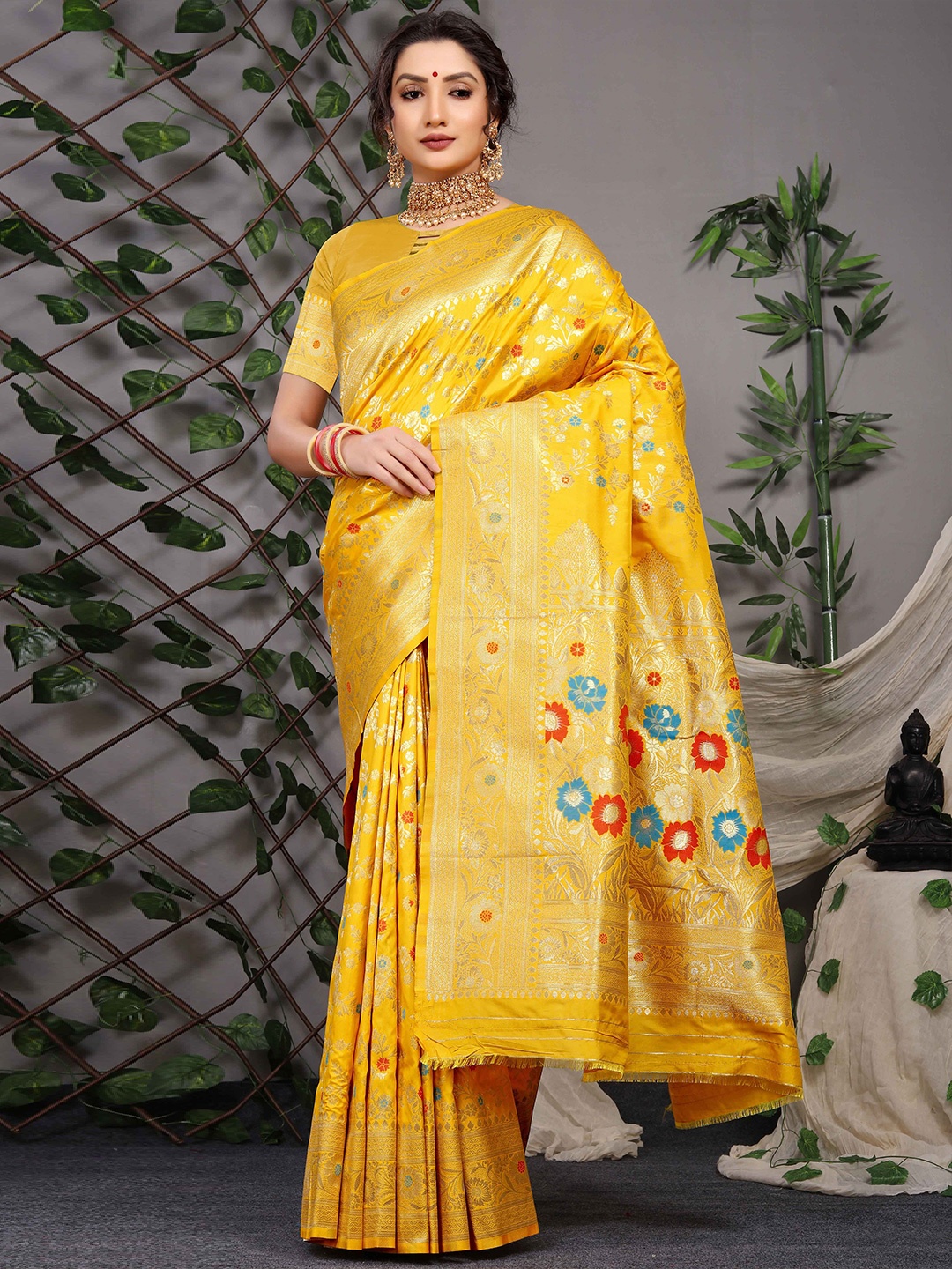 

Mitera Ethnic Motifs Zari Banarasi Saree, Yellow