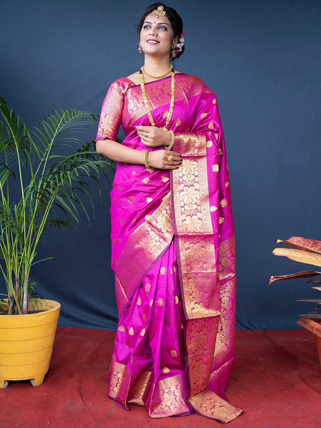 

Mitera Ethnic Motifs Zari Kanjeevaram Saree, Pink