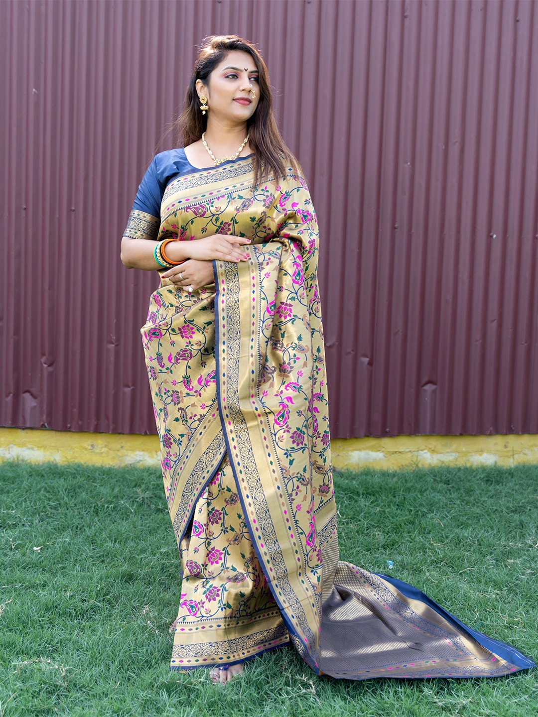 

Mitera Ethnic Motifs Zari Banarasi Saree, Blue