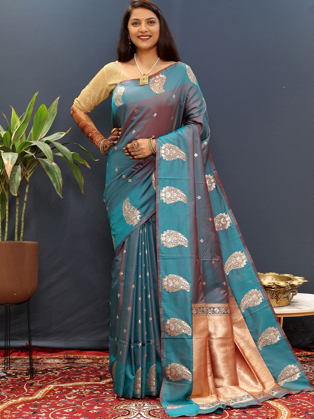 

Mitera Ethnic Motifs Zari Kanjeevaram Saree, Turquoise blue