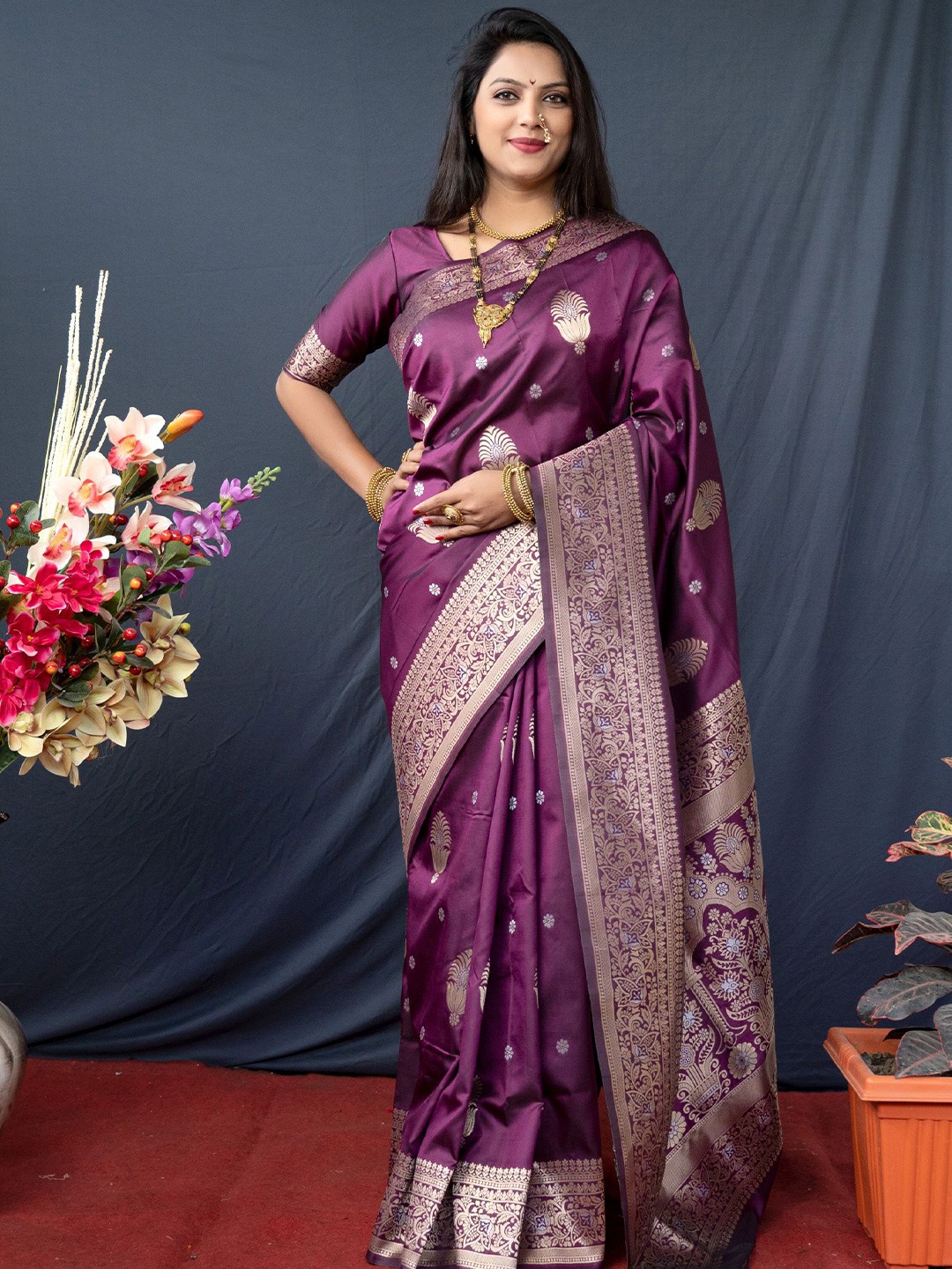 

Mitera Woven Design Zari Banarasi Saree, Burgundy