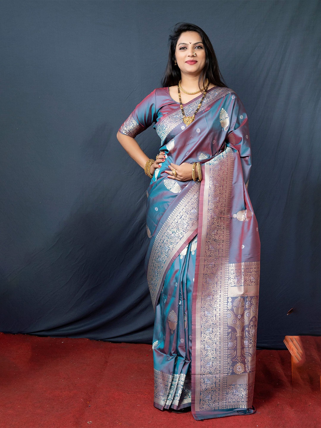 

Mitera Ethnic Motifs Woven Designed Zari Banarasi Saree, Teal