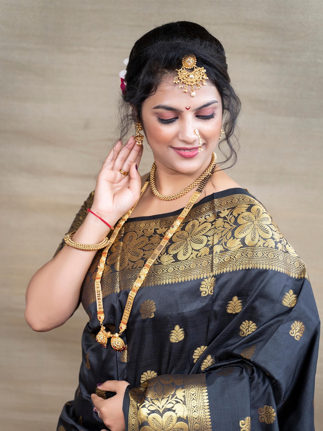 

Mitera Woven Designed Zari Kanjeevaram Saree, Black