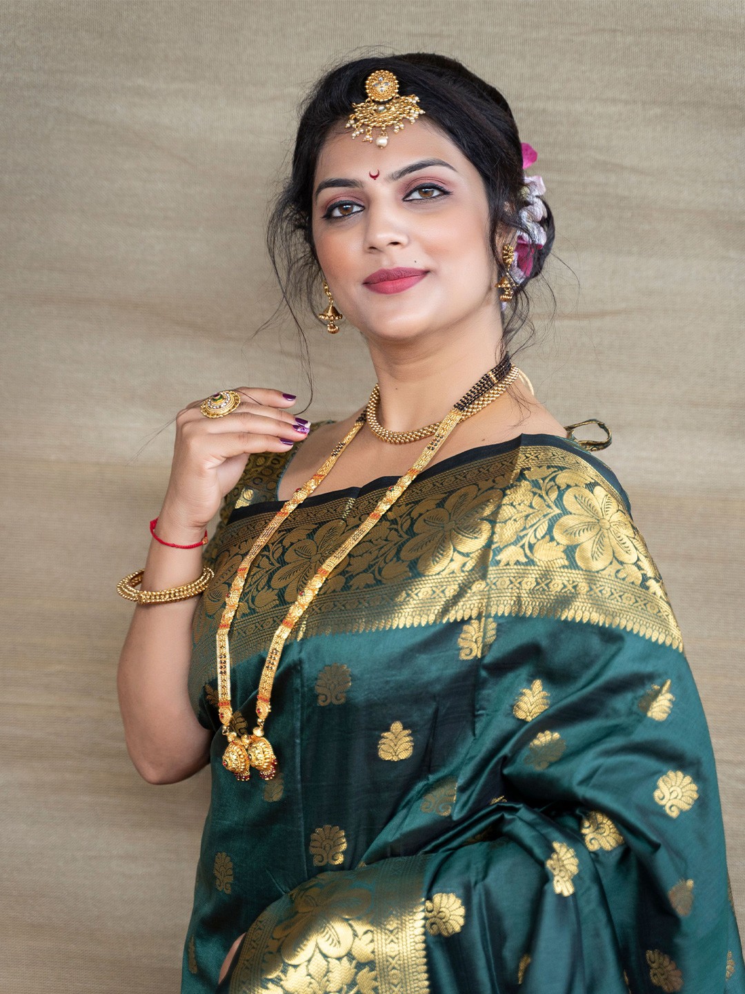 

Mitera Woven Designed Zari Kanjeevaram Saree, Green