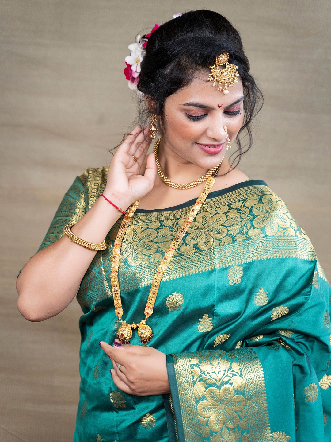 

Mitera Ethnic Motifs Woven Designed Zari Kanjeevaram Saree, Blue