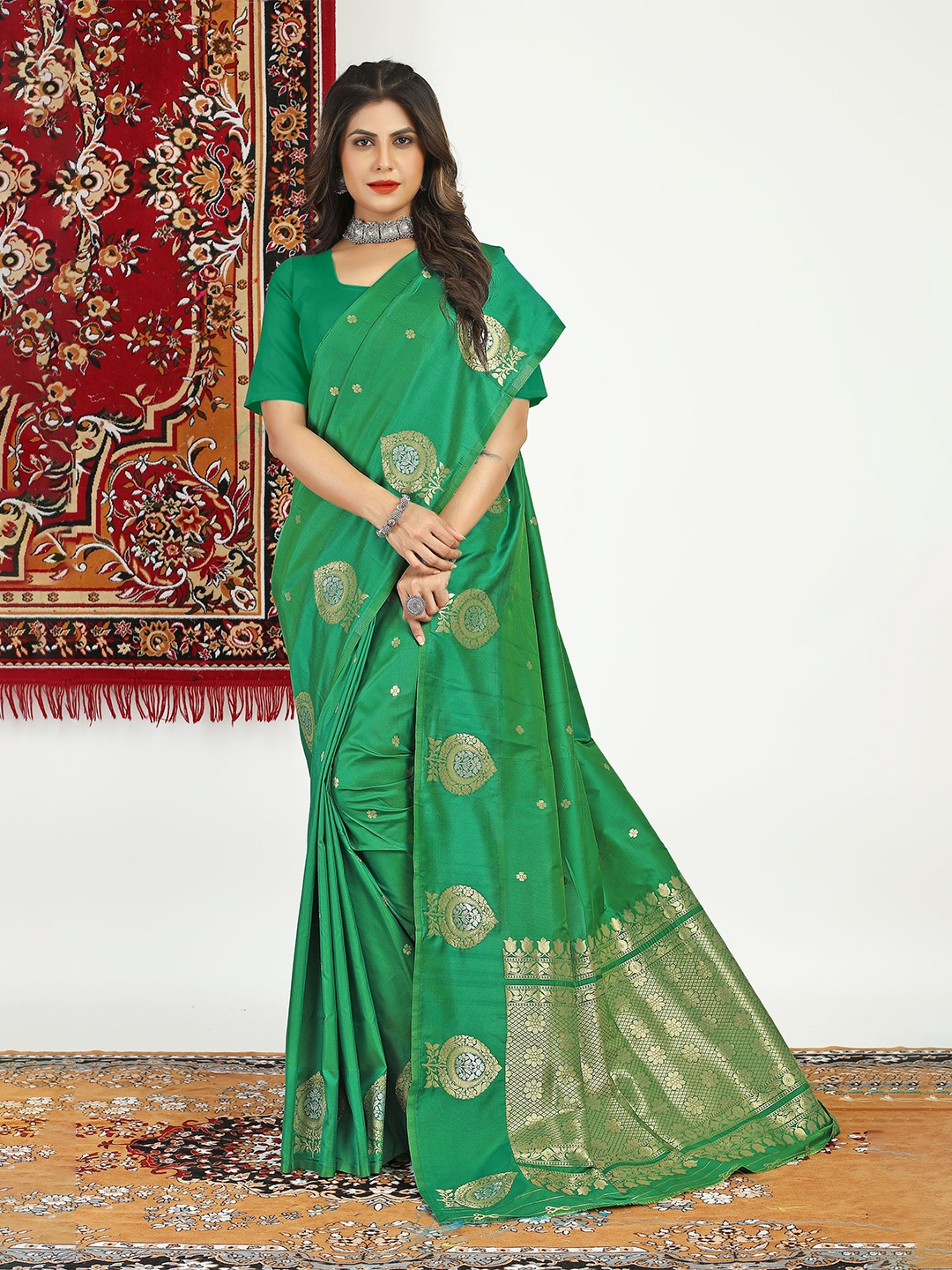 

Mitera Ethnic Motifs Zari Silk Blend Kanjeevaram Saree, Green