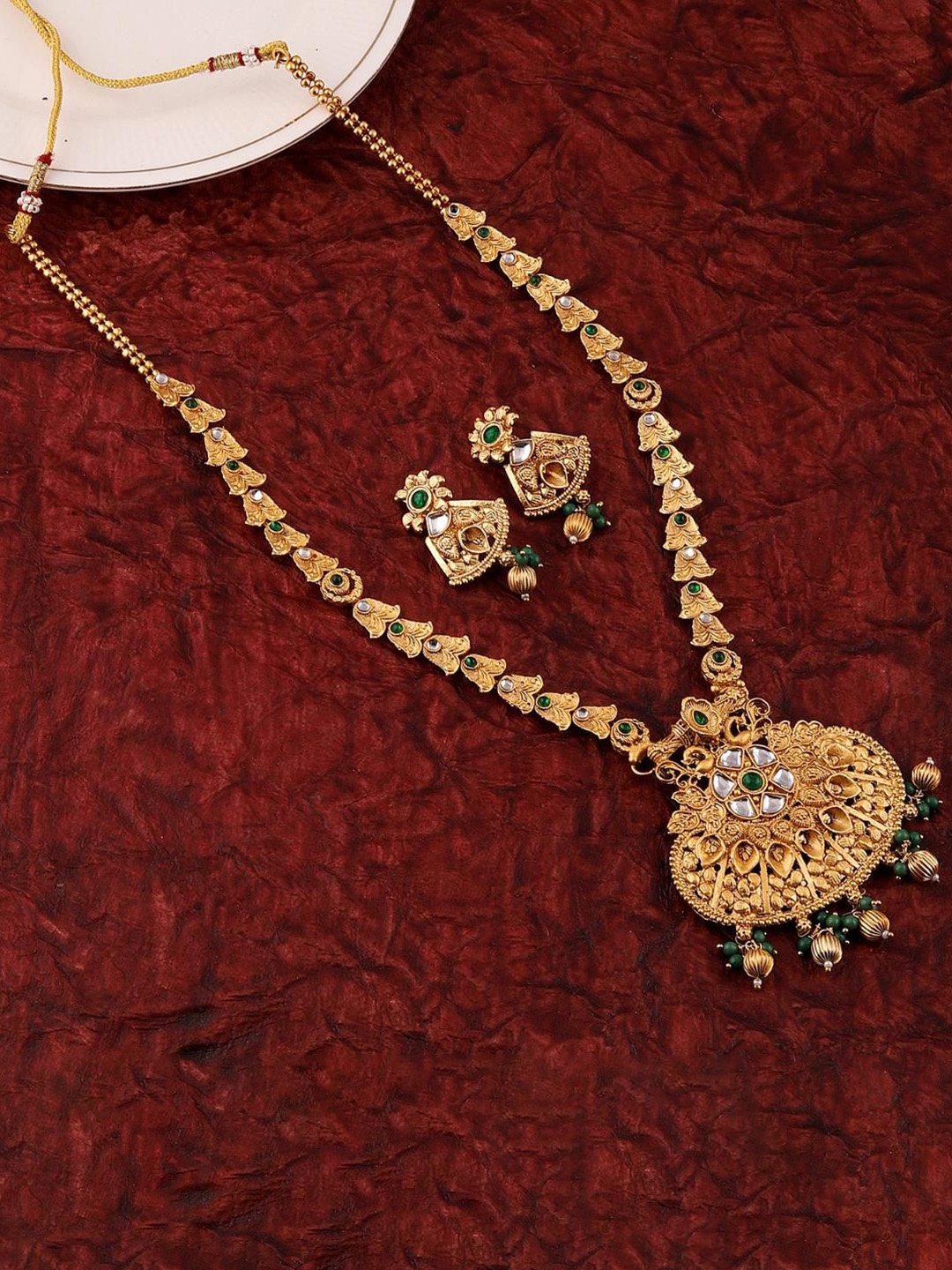 

MANSIYAORANGE Gold-Plated Kundan Studded & Beaded Jewellery Set